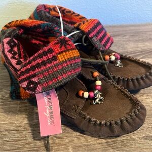NEW American Rag Women’s  Moccasin Boot Brown Suede with Aztec Knit Cuffs Sz 8